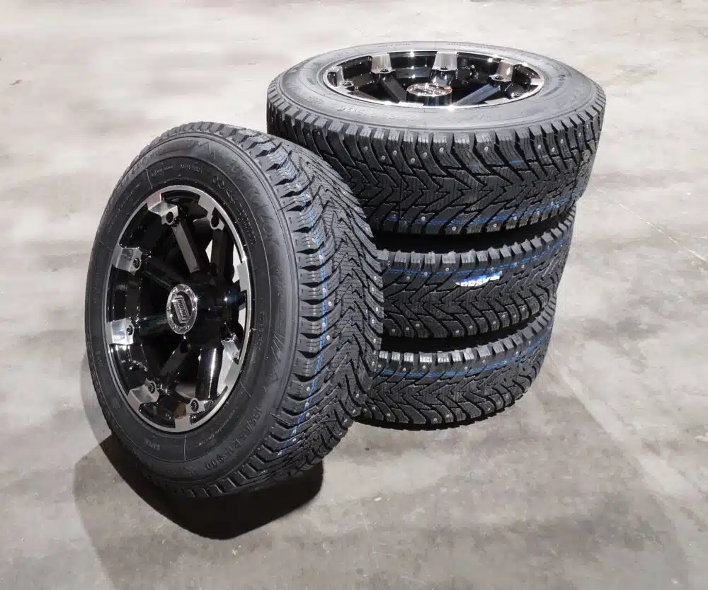 Polaris mönkijän talvirengassarja 15" Moose alumiinivanteilla Norrsken Ice Razor