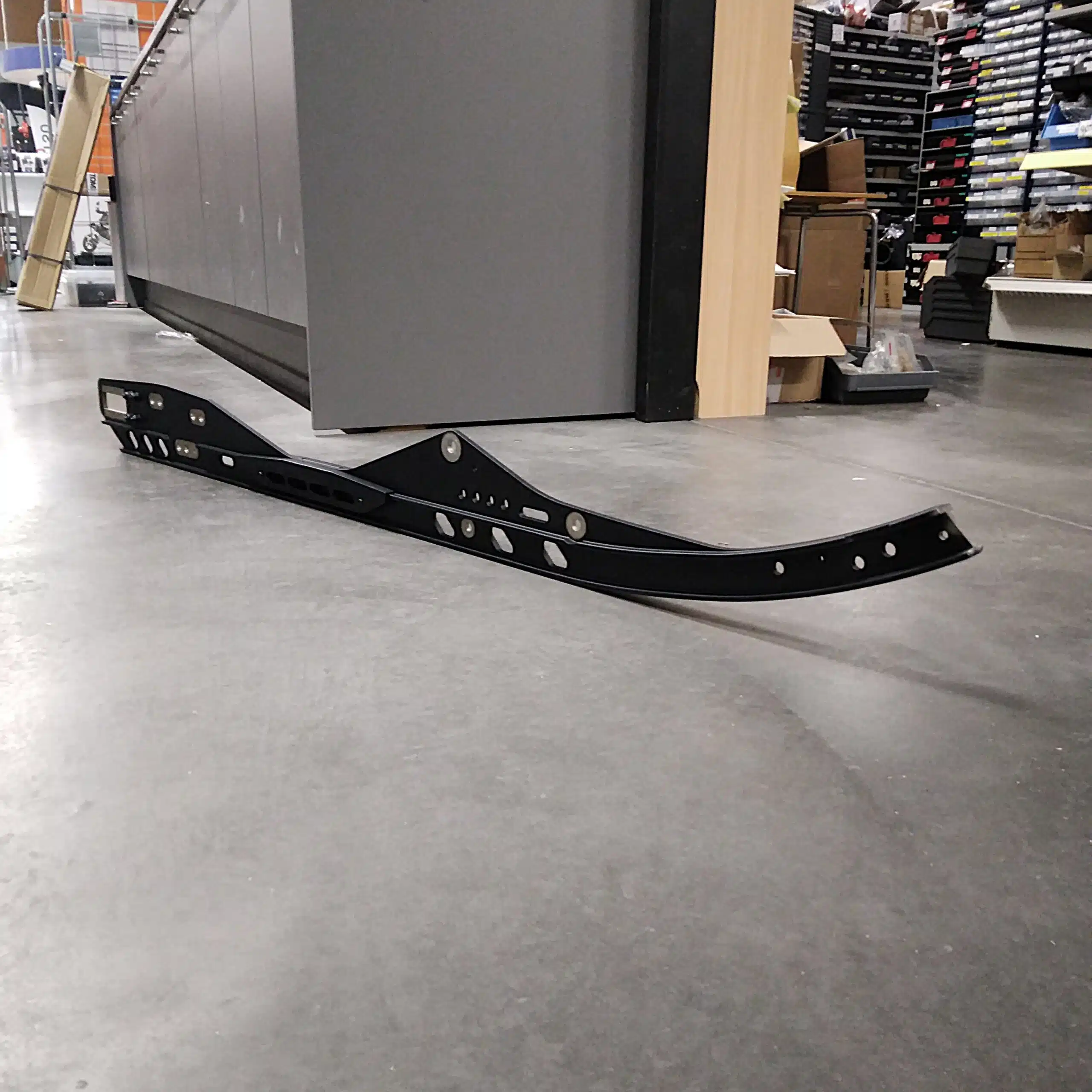 Polaris Liukurunko 600 RACER 136" vasen musta 1544732-463