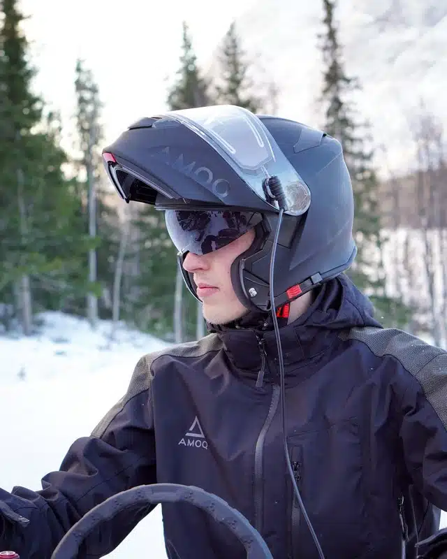 Amoq avattava kelkkakypärä Protean, lämpövisiirillä