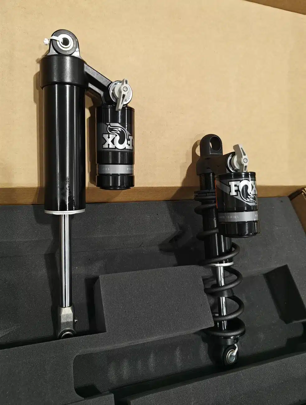 FOX Telaston iskarit: 1.5 Zero QS3/2.0 Zero QS3-R Arctic Cat ZR R XC/CATALYST