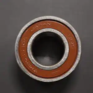 Yamaha 93304-20511, laakeri