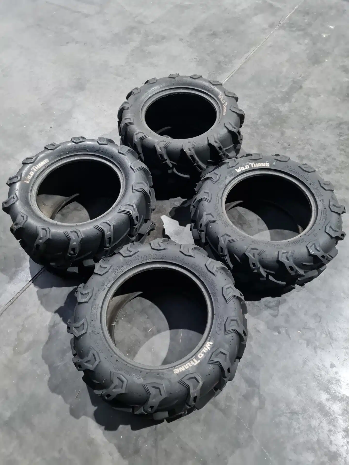 CST Wild Thang 27x10/12-14 rengassarja, käytetty