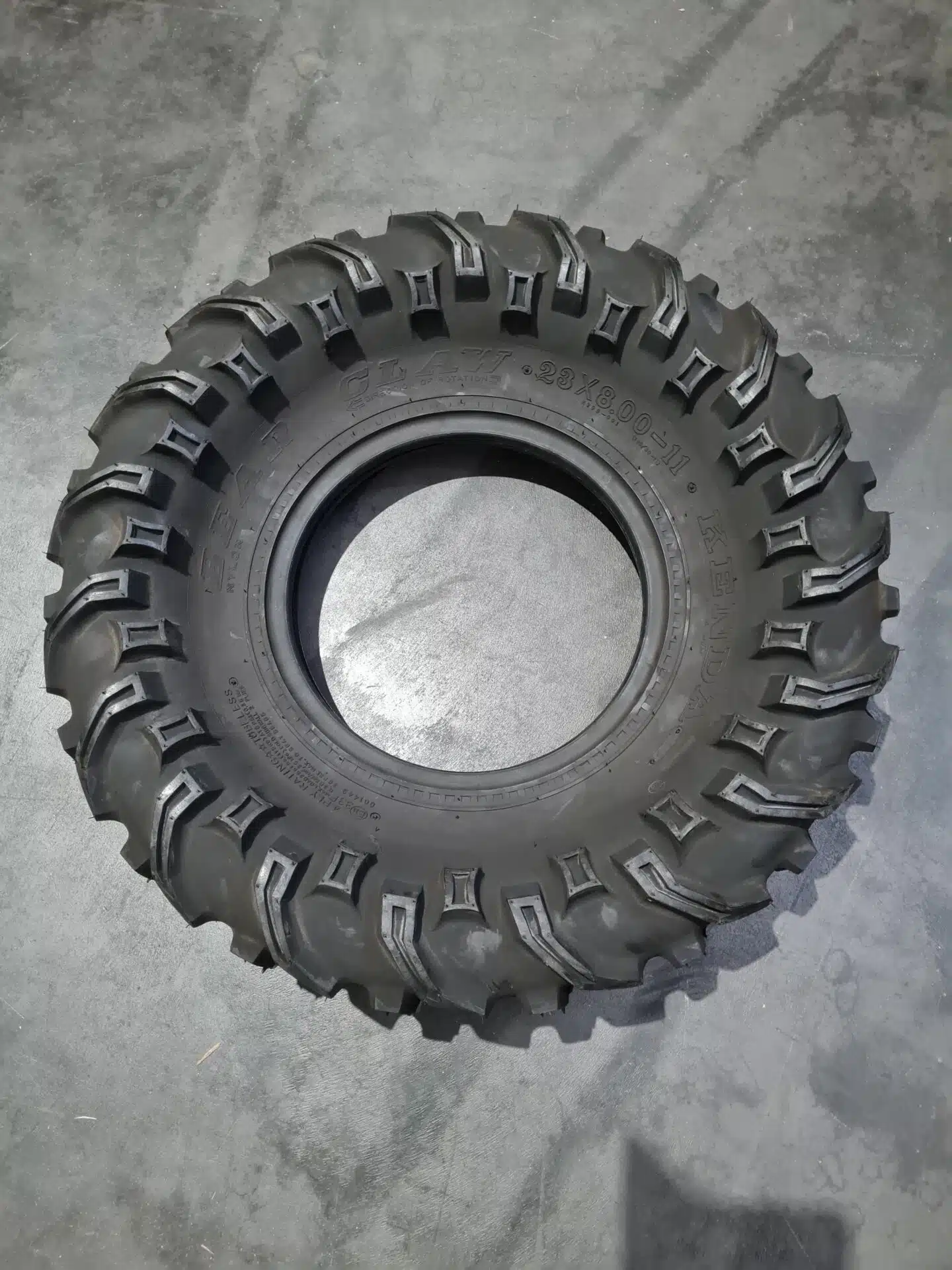 Kenda Bear Claw rengas 23x8-11