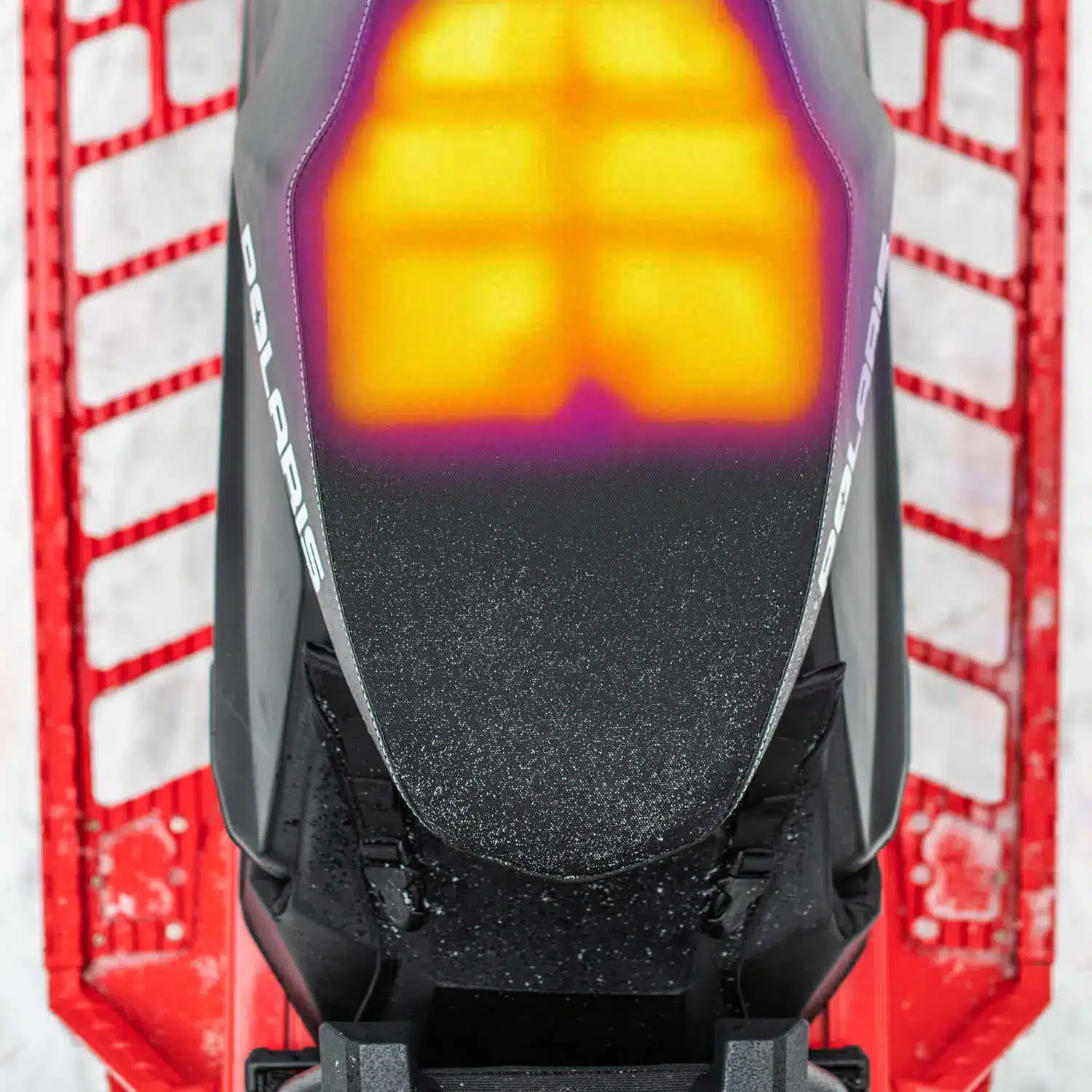 Polaris Axys lämmitettävä istuin 2882819