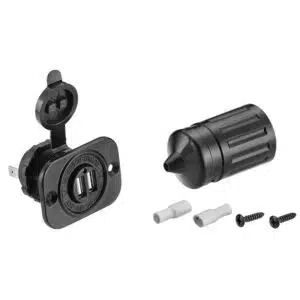 USB pistoke, kahdelle liittimelle 12V-24V, 133-1-C3032