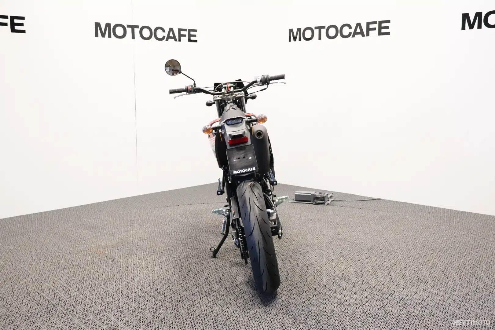 Rieju MRT 50 Supermoto Euro 5+ (2025) - Image 4