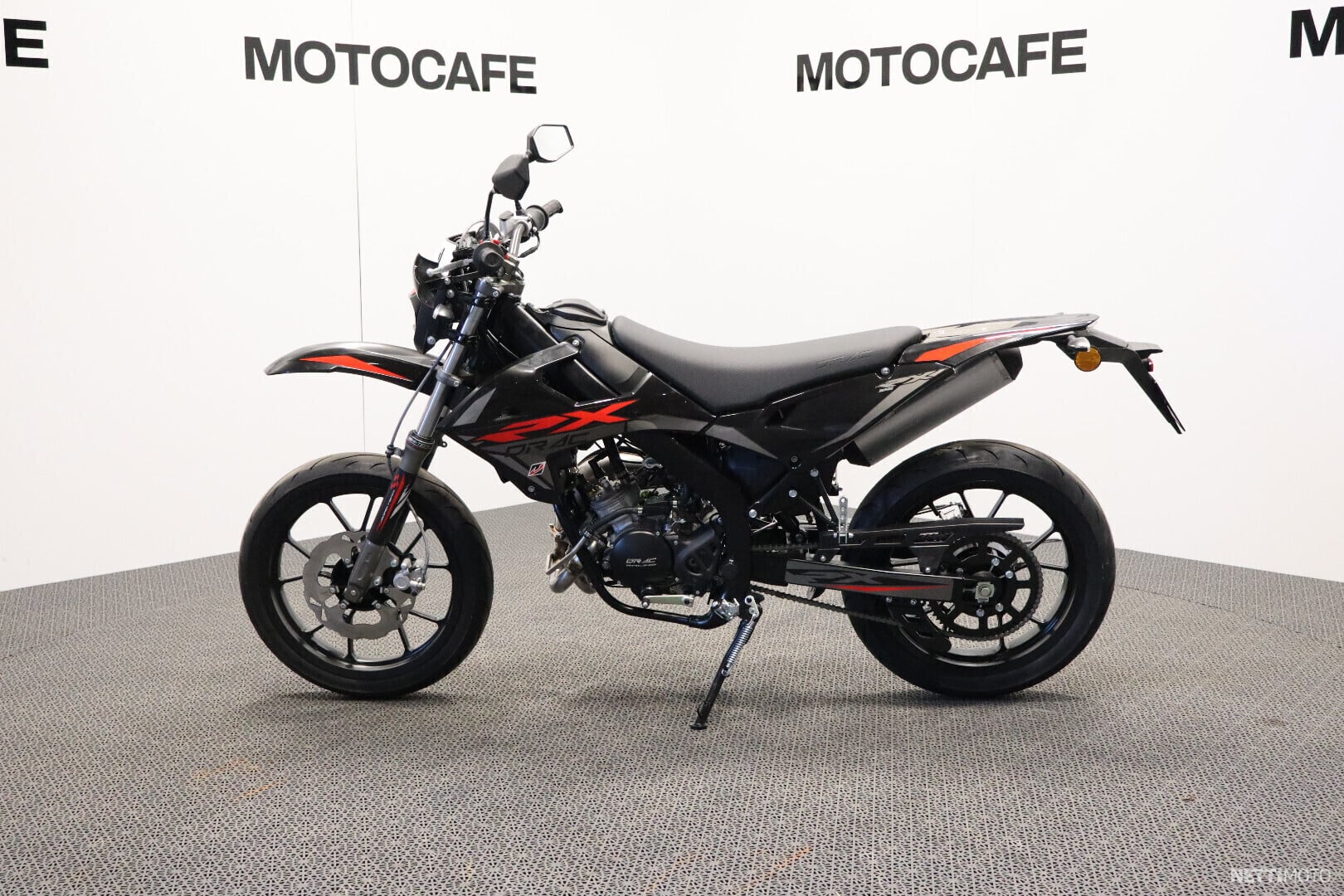 Drac Supermoto RX Low Euro 5+ musta (2025) - Image 3