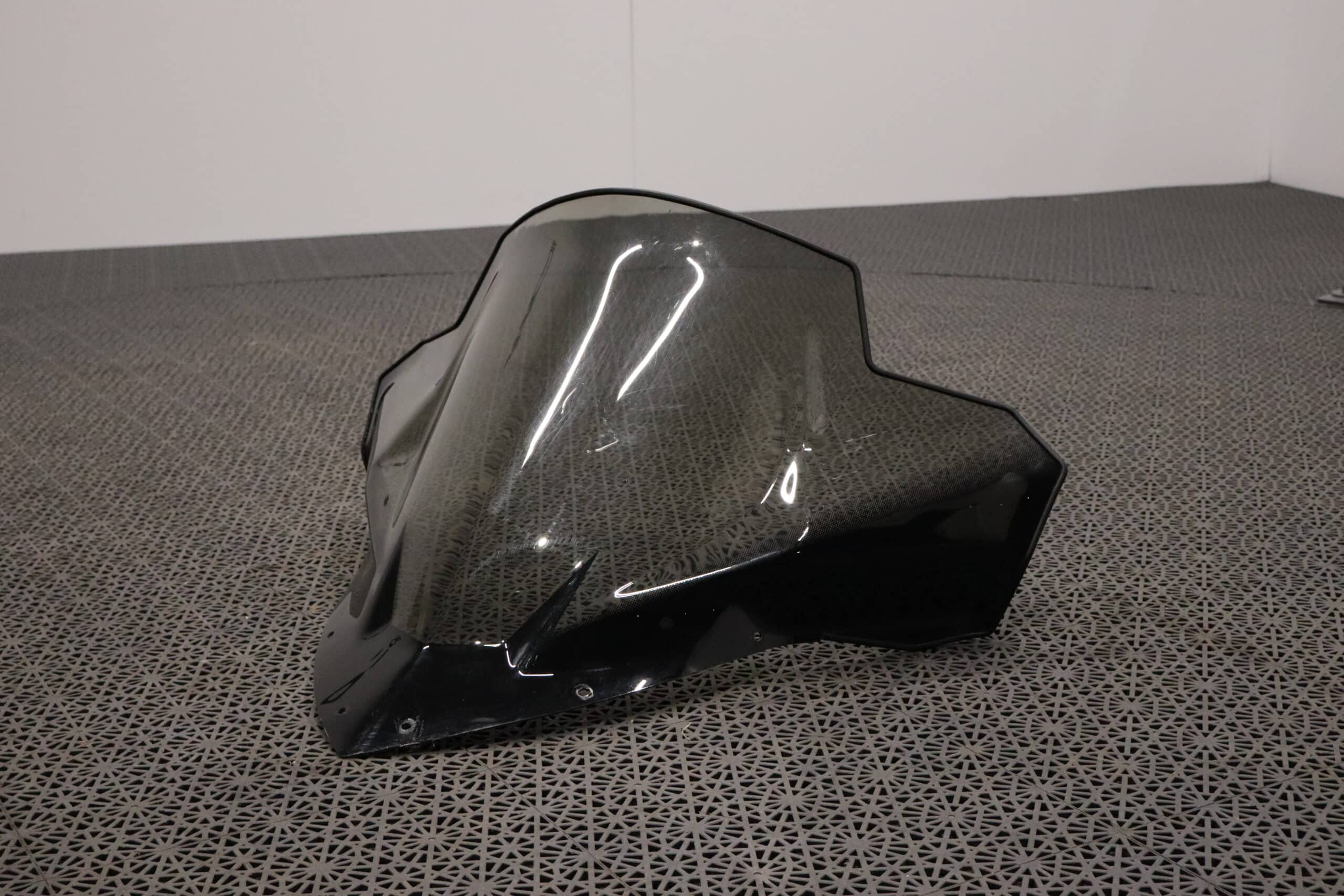 Yamaha sidewinder tuulilasi (KÄYTETTY)