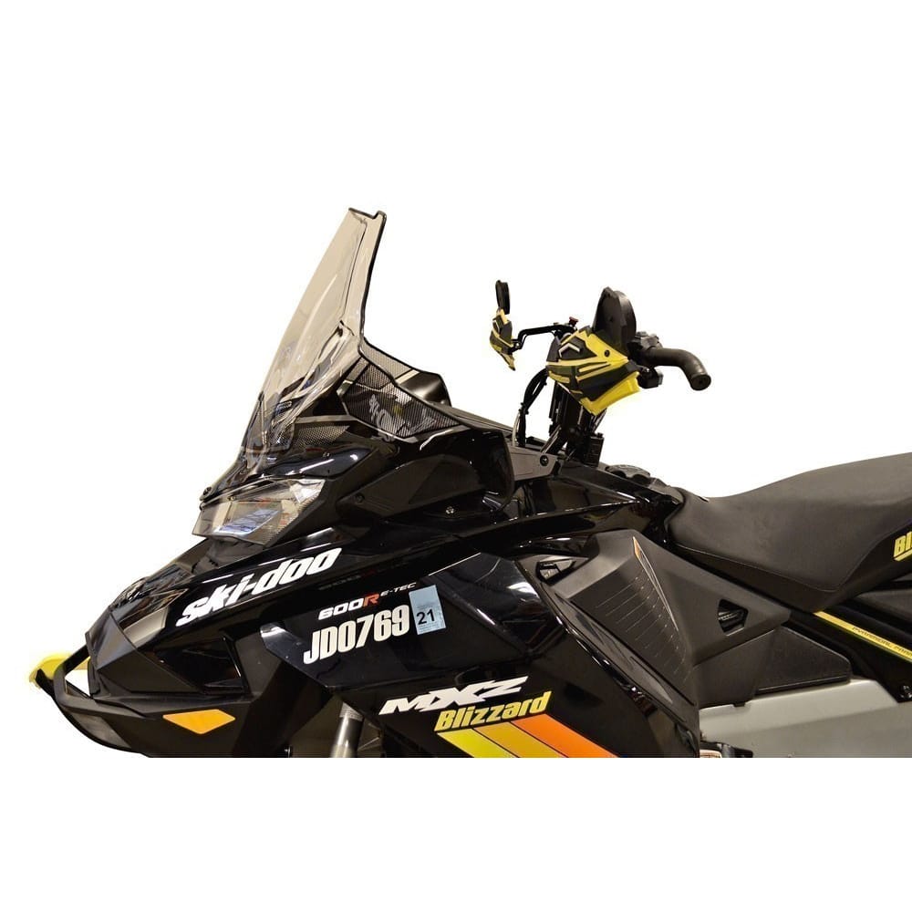 Powermadd Tuulilasi, Ski-Doo Gen4 Keskikorkea 20", Kirkas/Mustalla grafiikalla 862-13630 - Image 3