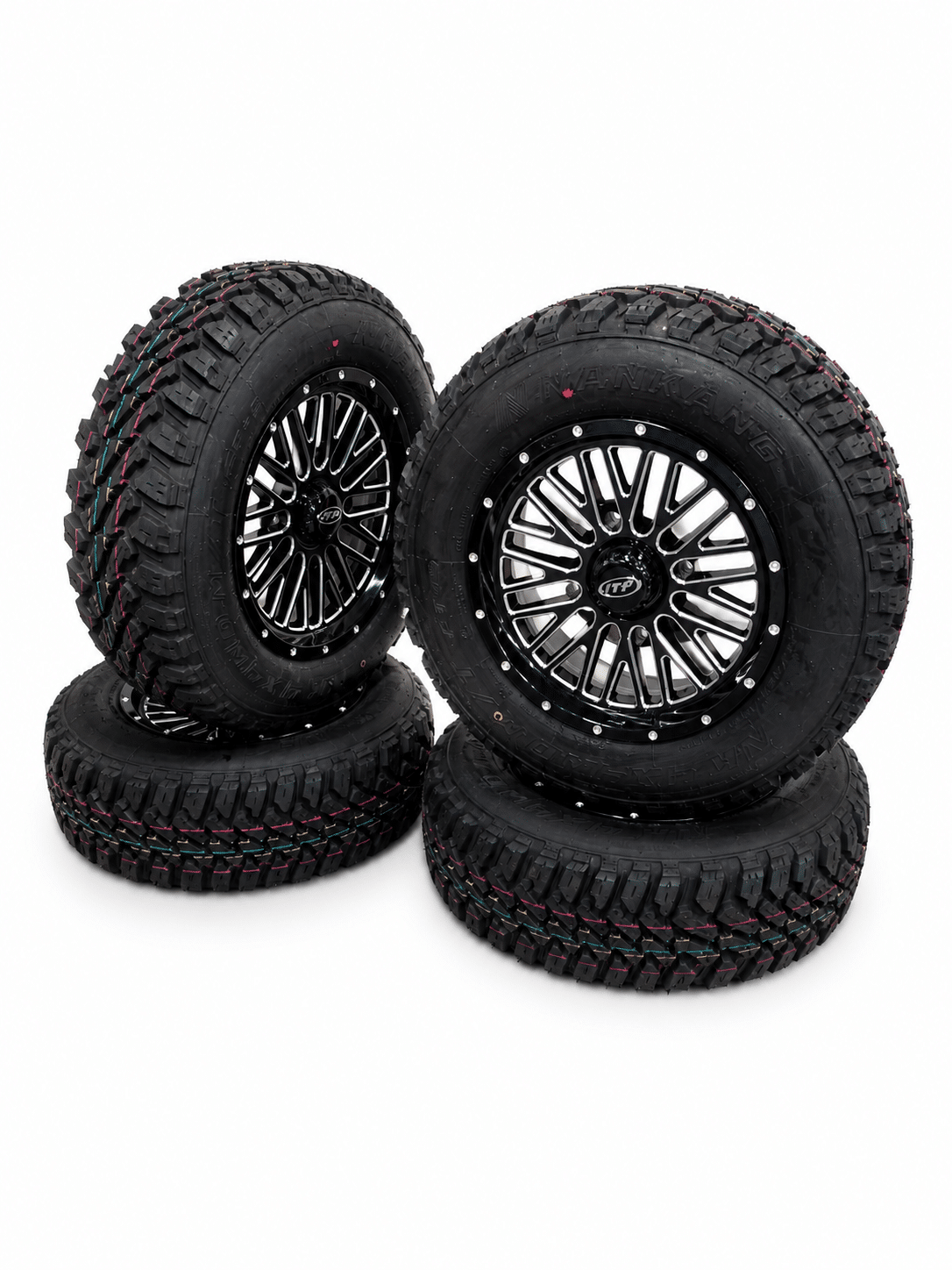 Polaris rengassarja vanteilla, ITP Momentum 15" (4x156) + Nankang FT-9 4X4 MUD 205/70R15